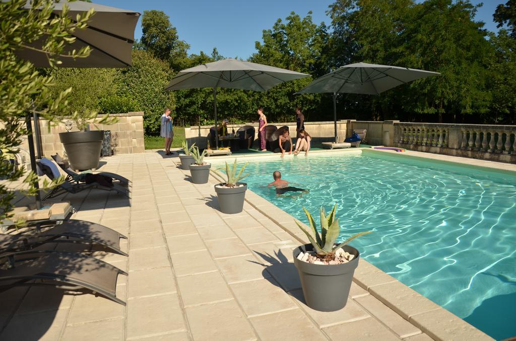 Chateau De Bellevue B&B Et Appartements Avec Piscine Saisonal Chauffee Et Chambres Partout Climatisees Saint-Avit  Exteriör bild