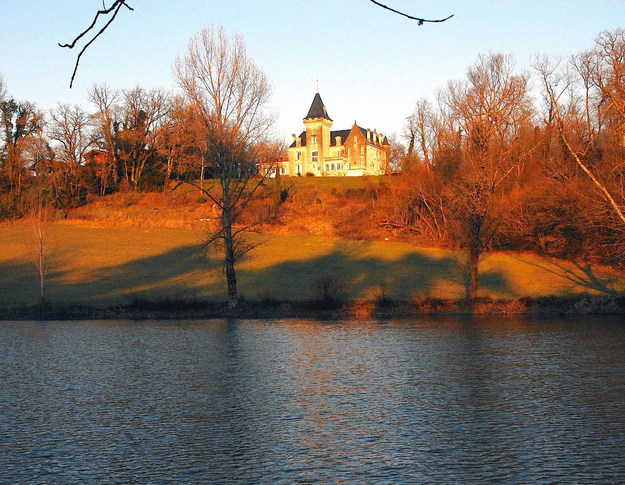 Chateau De Bellevue B&B Et Appartements Avec Piscine Saisonal Chauffee Et Chambres Partout Climatisees Saint-Avit  Exteriör bild