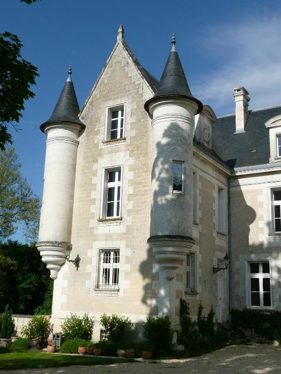 Chateau De Bellevue B&B Et Appartements Avec Piscine Chauffee Et Chambres Partout Climatisees Saint-Avit  Rum bild