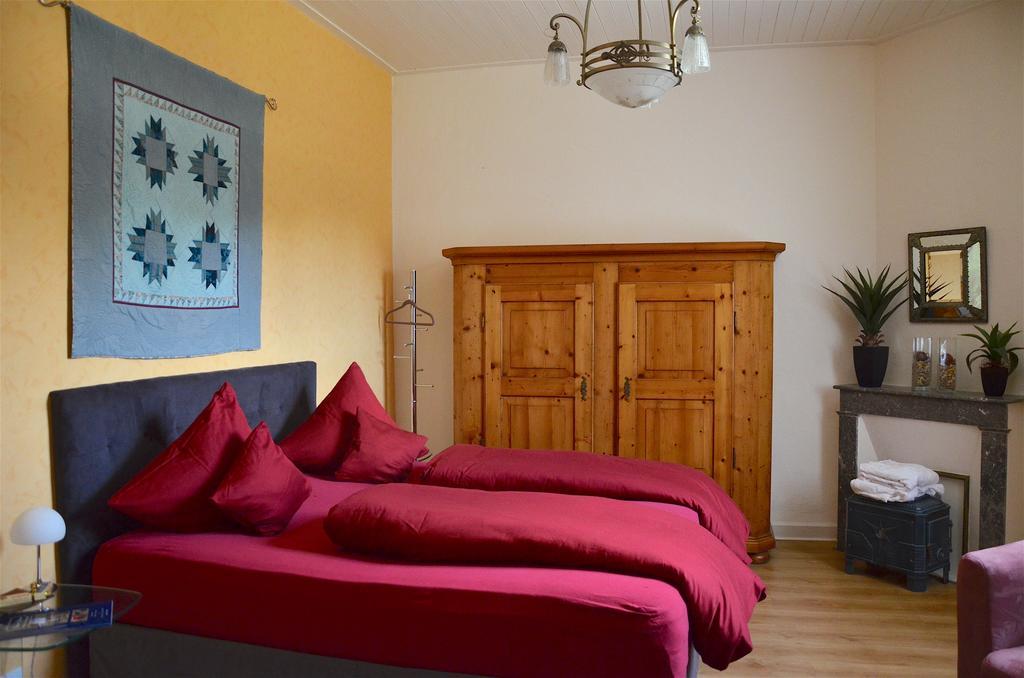 Chateau De Bellevue B&B Et Appartements Avec Piscine Saisonal Chauffee Et Chambres Partout Climatisees Saint-Avit  Exteriör bild